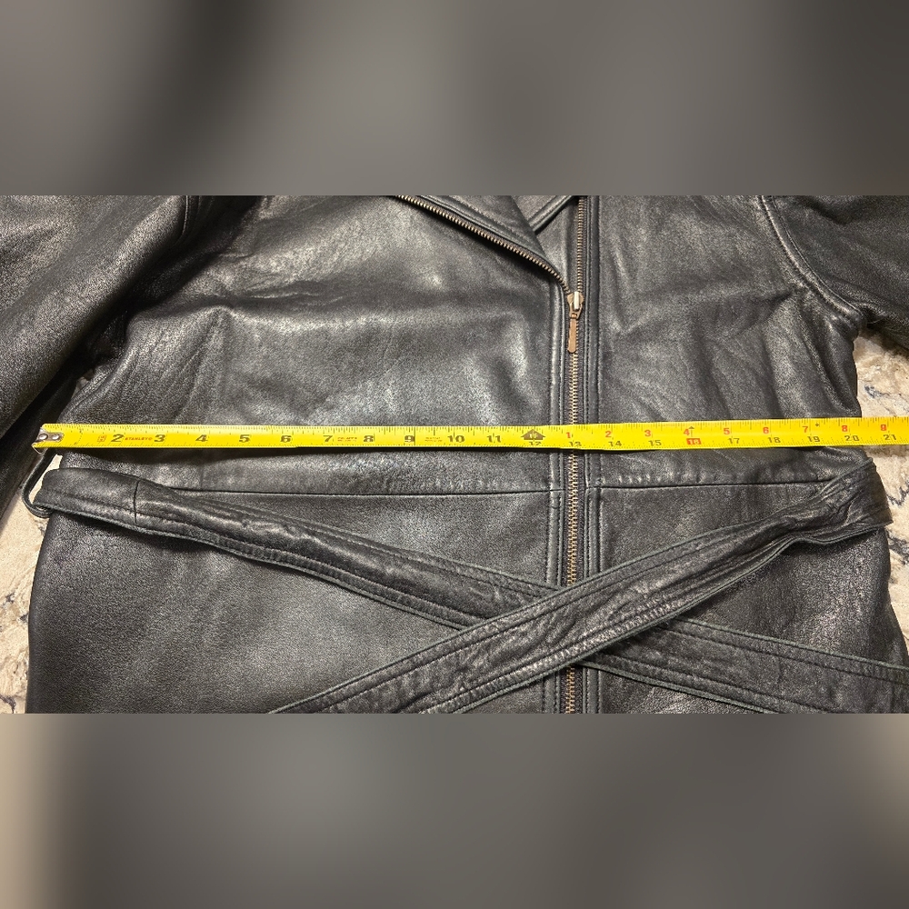 Valerie Stevens New Zealand Lambskin Black Belted Jacket Women's Sz 12 - Picture 7 of 9